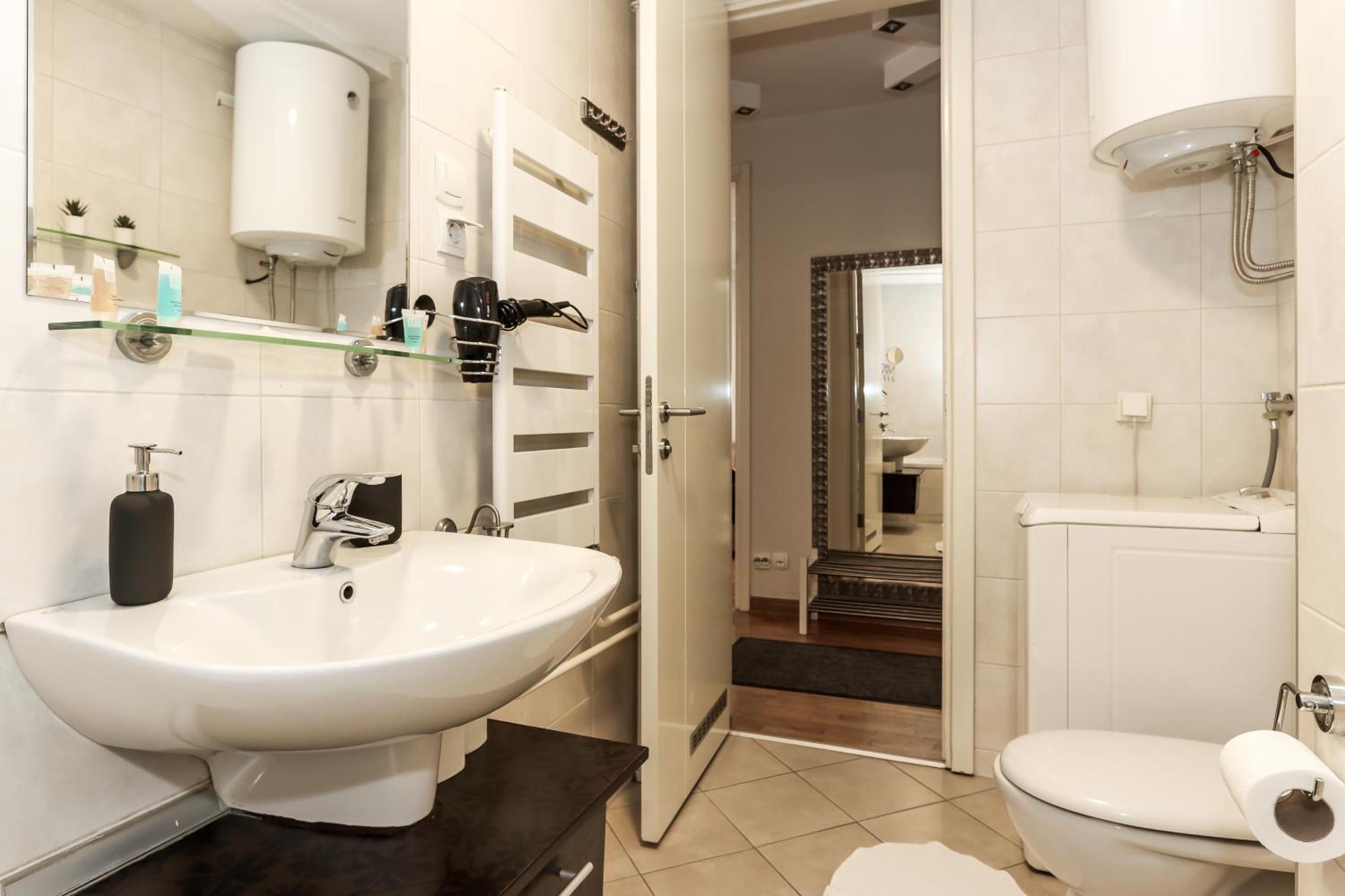 New Belgrade Apartments, Parking 5 Eur Per Day 외부 사진